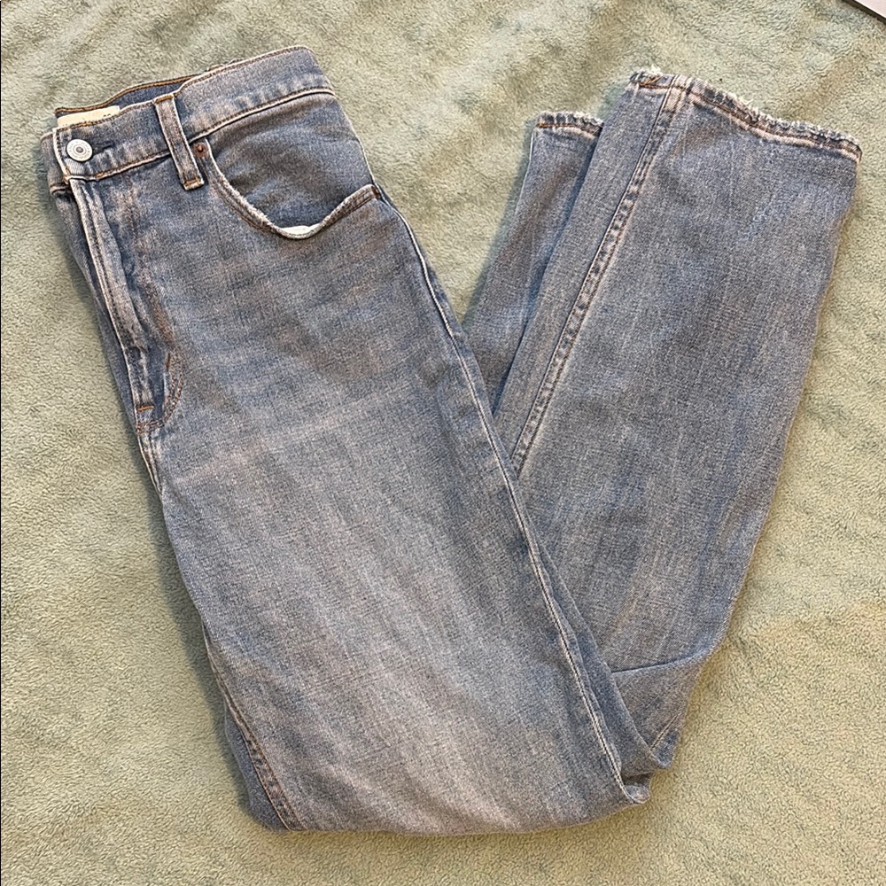 Abercrombie & Fitch The Ankle Straight Ultra High Rise Blue Jeans